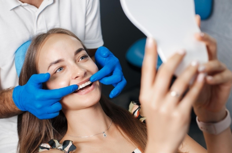 Cosmetic Dentistry (Veneers & Bonding)